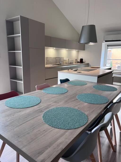 Apartment 7 Personnes